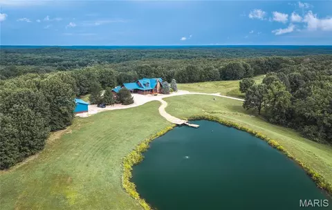 View/Area - 10000 Skylark Ln, Versailles, MO 65084 photo 2 of 6