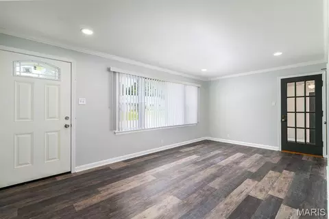 Living - 10212 Surf Dr, Saint Louis, MO 63137 photo 2 of 3