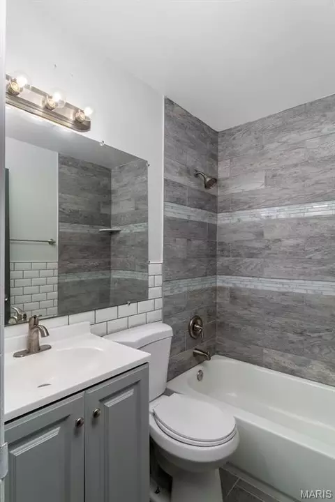 Bath - 10212 Surf Dr, Saint Louis, MO 63137 photo 1 of 1