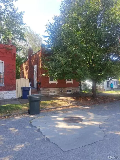 3723 Marine Ave, Saint Louis, MO 63118