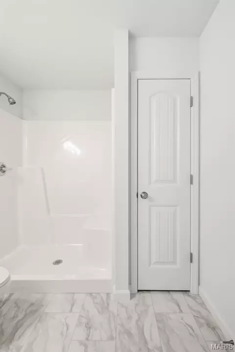 Bath - 1011 Samwise St, Wright City, MO 63390 photo 2 of 3