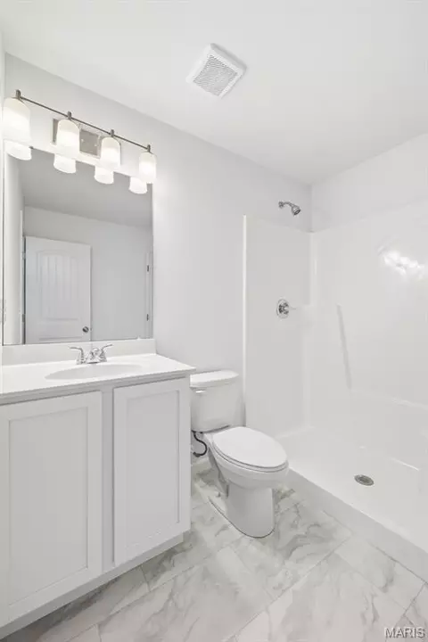 Bath - 1011 Samwise St, Wright City, MO 63390 photo 1 of 3