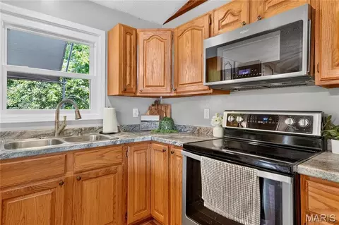 Kitchen - 519 Grandview Rd, Saint Clair, MO 63077 photo 4 of 6