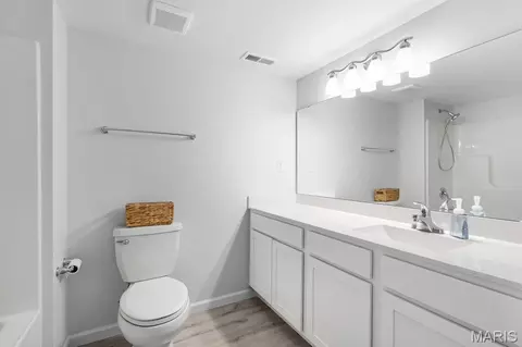 Bath - 4101 Spring Creek Ln, O'fallon, MO 63368 photo 2 of 2