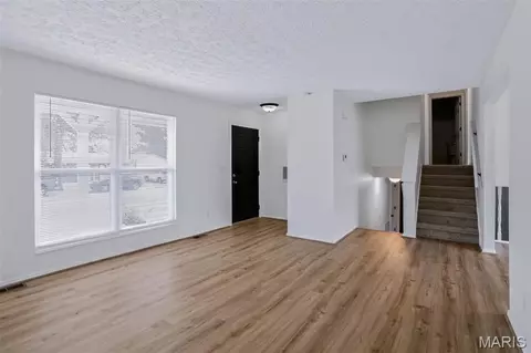 Living - 203 Meadow Dr, Troy, IL 62294 photo 2 of 5