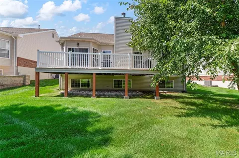Exterior - 18 Eagle Bluff Ln, Saint Charles, MO 63303 photo 7 of 8