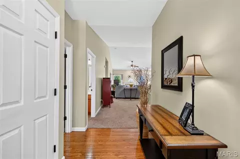 Entry Way - 18 Eagle Bluff Ln, Saint Charles, MO 63303 photo 1 of 4