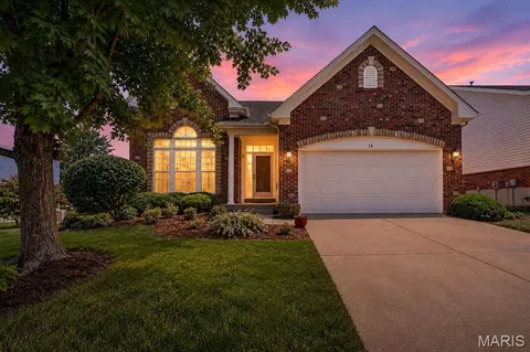 Exterior - 18 Eagle Bluff Ln, Saint Charles, MO 63303 photo 1 of 8