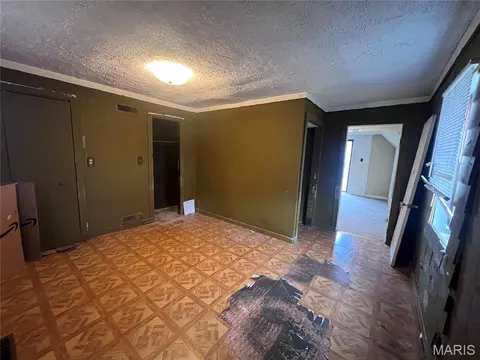 Bedroom - 414 E Wilson Ave, Gillespie, IL 62033 photo 2 of 7