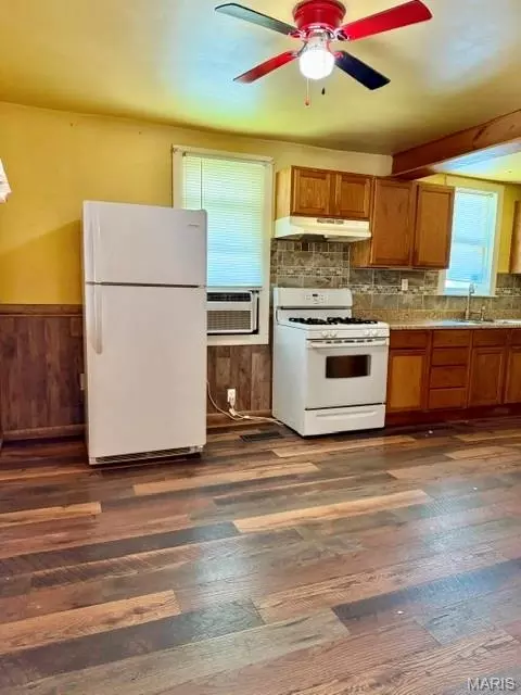 Entry Way - 508 S Bradley St, Palmyra, MO 63461 photo 1 of 4