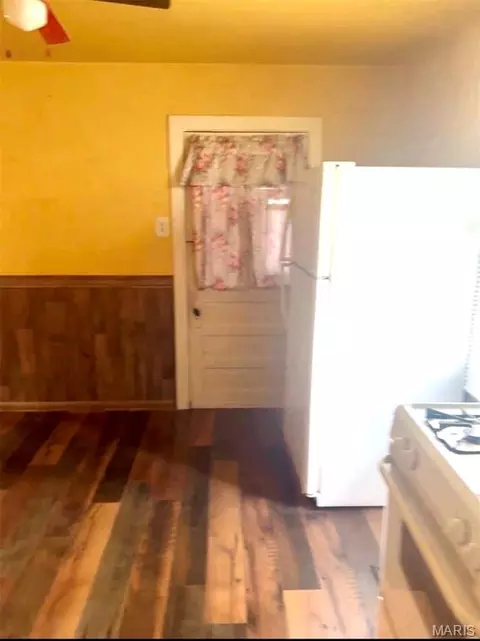 Entry Way - 508 S Bradley St, Palmyra, MO 63461 photo 1 of 2