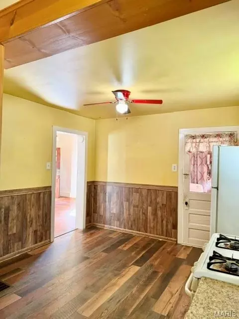 Entry Way - 508 S Bradley St, Palmyra, MO 63461 photo 3 of 4