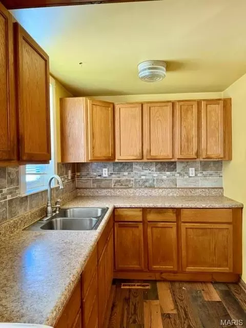 Kitchen - 508 S Bradley St, Palmyra, MO 63461 photo 2 of 2