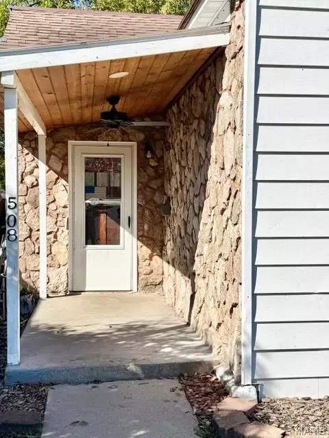 Exterior - 508 S Bradley St, Palmyra, MO 63461 photo 3 of 6