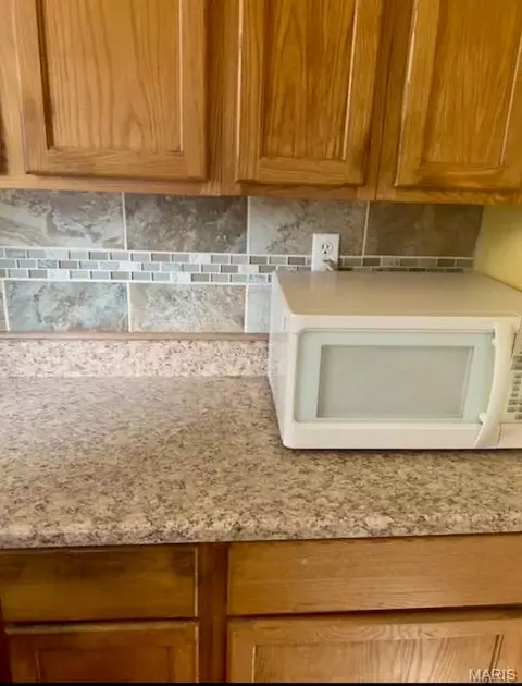 Kitchen - 508 S Bradley St, Palmyra, MO 63461 photo 2 of 2