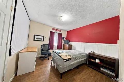 Bedroom - 11466 Cedar Grove Ln, Rolla, MO 65401 photo 3 of 3