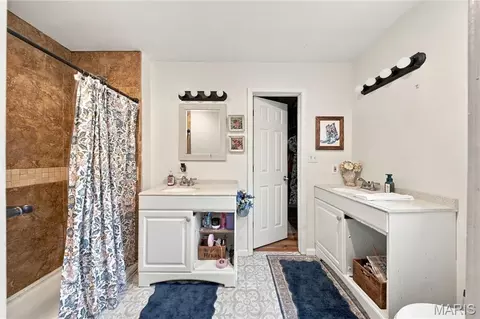 Bath - 11466 Cedar Grove Ln, Rolla, MO 65401 photo 1 of 2