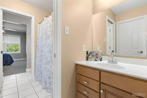 Bath - 1690 Hackberry Dr, Union, MO 63084 photo 6 of 8