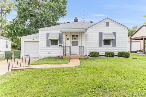 3138 Pearl Harbor Dr, Saint Ann, MO 63074