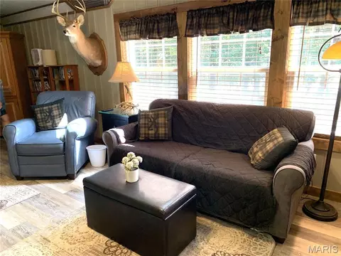 37 Meadow Dr, New Haven, MO 63068 photo 4