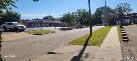 7383 Hazel Ave, Maplewood, MO 63143 photo 5