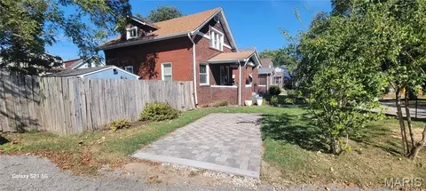 7383 Hazel Ave, Maplewood, MO 63143 photo 2
