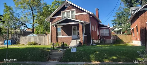 7383 Hazel Ave, Maplewood, MO 63143 photo 1