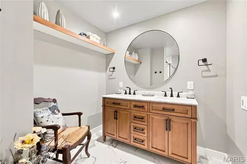 Bath - 1317 Rusticview Dr, Ballwin, MO 63011 photo 1 of 4