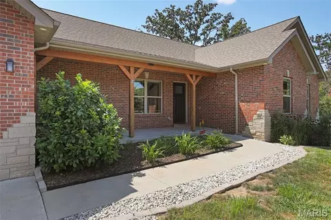 Exterior - 121 Cherry Hills Ct, Washington, MO 63090 photo 3 of 7
