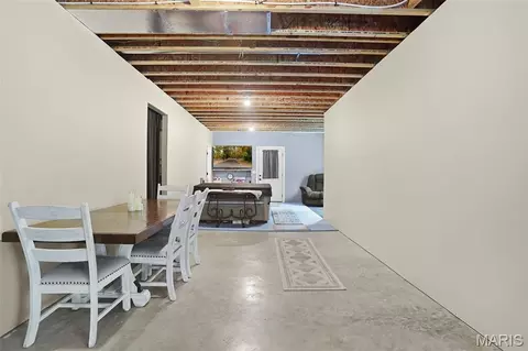 Entry Way - 121 Cherry Hills Ct, Washington, MO 63090 photo 1 of 1