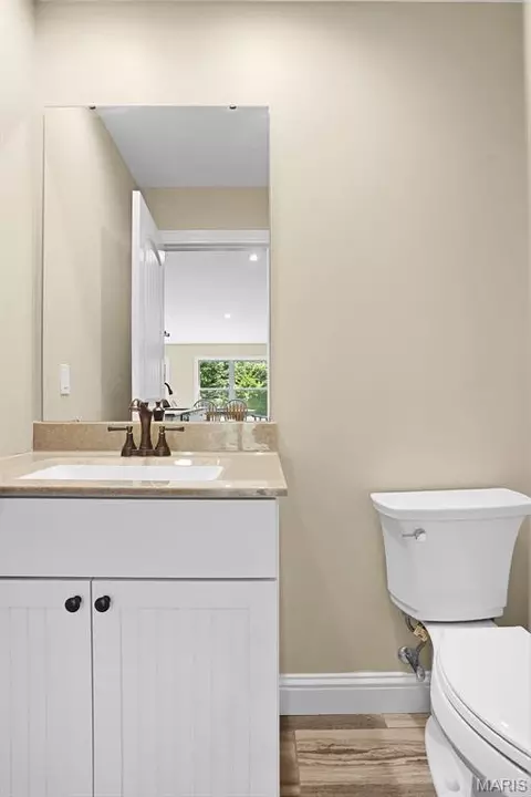 Bath - 121 Cherry Hills Ct, Washington, MO 63090 photo 1 of 8