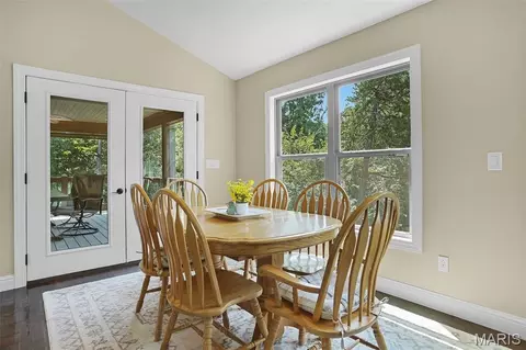 Dining - 121 Cherry Hills Ct, Washington, MO 63090 photo 1 of 2