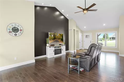 Other - 121 Cherry Hills Ct, Washington, MO 63090 photo 3 of 11