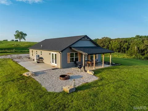 Exterior - 26301 Maple Dr, Bucklin, MO 64631 photo 8 of 10