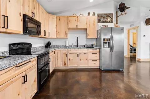 Kitchen - 26301 Maple Dr, Bucklin, MO 64631 photo 1 of 2