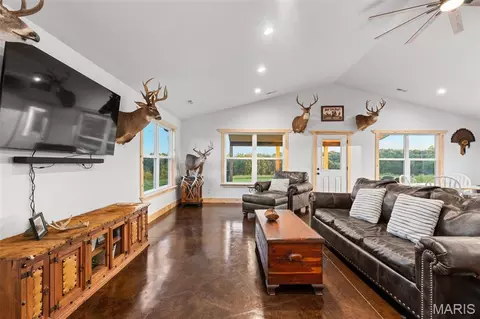 Living - 26301 Maple Dr, Bucklin, MO 64631 photo 3 of 3