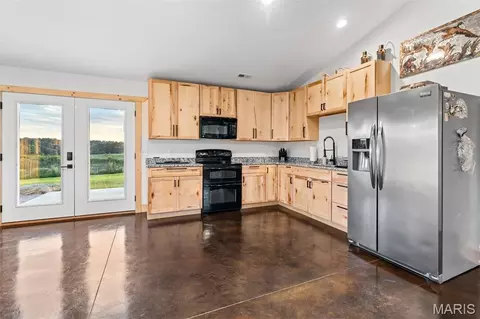 Kitchen - 26301 Maple Dr, Bucklin, MO 64631 photo 2 of 2
