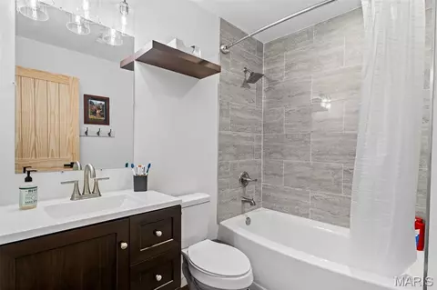 Bath - 26301 Maple Dr, Bucklin, MO 64631 photo 2 of 2