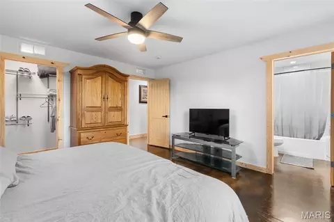Bedroom - 26301 Maple Dr, Bucklin, MO 64631 photo 2 of 6