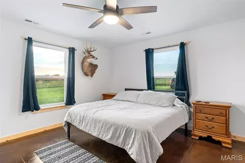 Bedroom - 26301 Maple Dr, Bucklin, MO 64631 photo 1 of 6