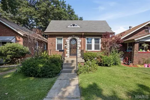 5223 Dewey Ave, Saint Louis, MO 63116
