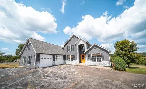Exterior - 4411 Rock Rd, Bourbon, MO 65441 photo 2 of 11