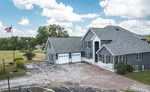 Exterior - 4411 Rock Rd, Bourbon, MO 65441 photo 1 of 11