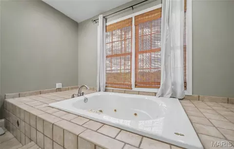 Bath - 4411 Rock Rd, Bourbon, MO 65441 photo 2 of 6