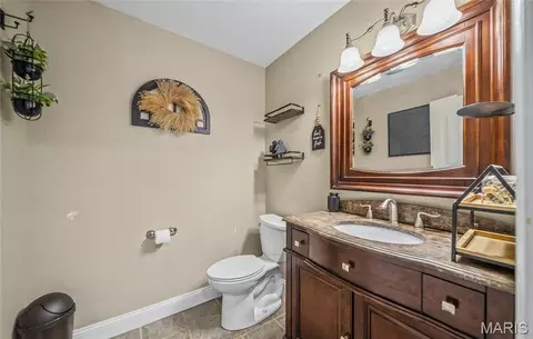 Bath - 4411 Rock Rd, Bourbon, MO 65441 photo 3 of 6
