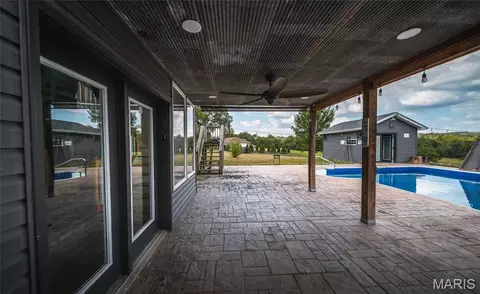Exterior - 4411 Rock Rd, Bourbon, MO 65441 photo 3 of 11
