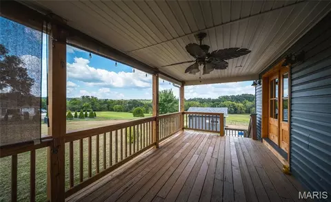 Exterior - 4411 Rock Rd, Bourbon, MO 65441 photo 5 of 11