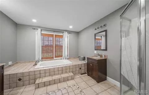 Bath - 4411 Rock Rd, Bourbon, MO 65441 photo 1 of 6