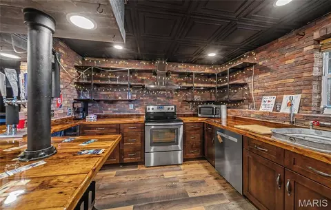 Kitchen - 4411 Rock Rd, Bourbon, MO 65441 photo 5 of 5