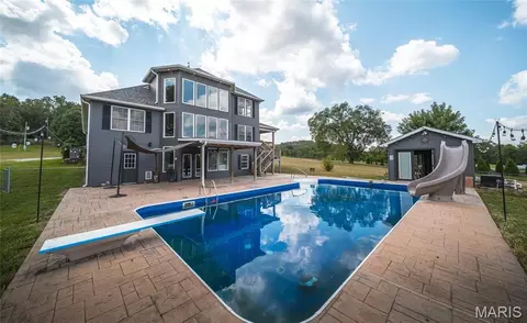 Exterior - 4411 Rock Rd, Bourbon, MO 65441 photo 9 of 11